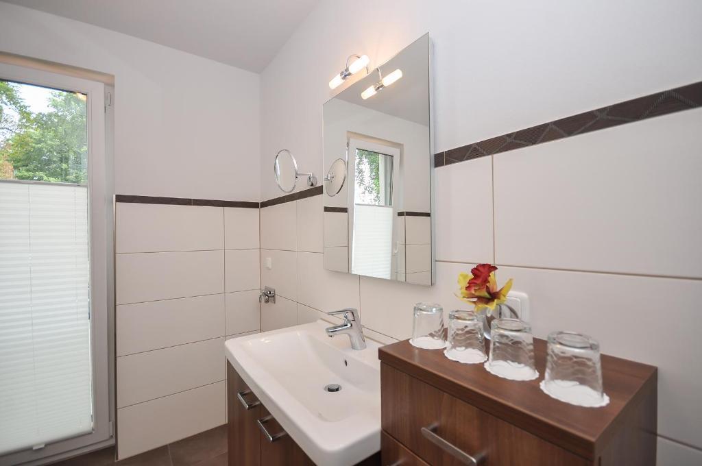 Apartmenthaus Kleiner Falke Binz Room photo